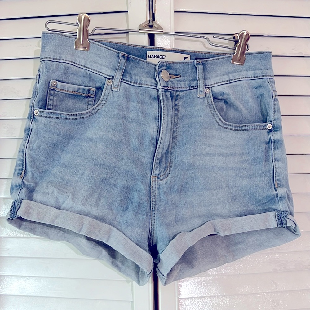 Garage Women’s Size 5 Super Soft High Rise Roll Cuff Jean Shorts
